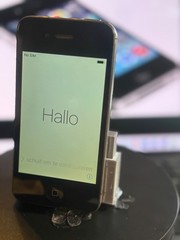 Apple iPhone 4s – 16 GB – Black (Unlocked)