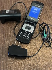 Samsung Haven Flip Cell Phone Model SCH-U320 (Verizon) With Dock And Charger