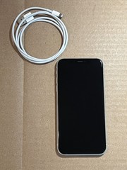 Apple iPhone XR 64GB White unlocked A1984 Read