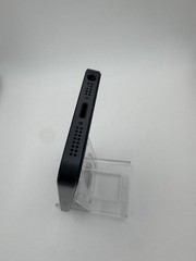 Apple iPhone 5 16GB in Black & Slate – Unlocked for Any Carrier