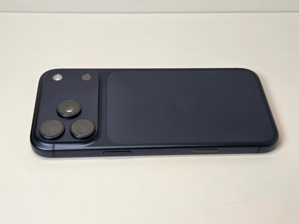 MINT Apple iPhone 17 Pro Max – 256GB – Deep Blue (AT&T) (Battery 100%) A3257