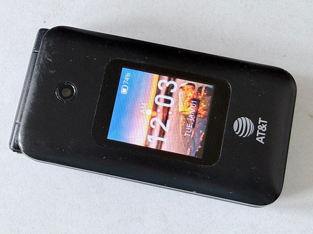AT&T Cingular Flip IV U102AA 4G LTE Flip Phone KaiOS Black *READ*