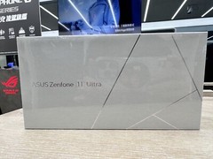 *In Stock* ASUS Zenfone 11 Ultra 12GB RAM/ 256GB ROM DUAL SIM Unlocked