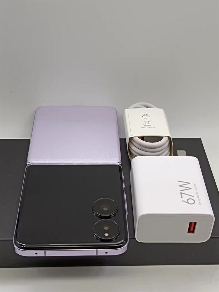 Xiaomi Mix Flip 5G 6.86″ 50MP 256GB Android Snapdragon 8 Gen 3 CN version