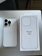 FACTORY UNLOCKED Apple iPhone 14 Pro – 256GB – Silver INCLUDES FREE ITEMS