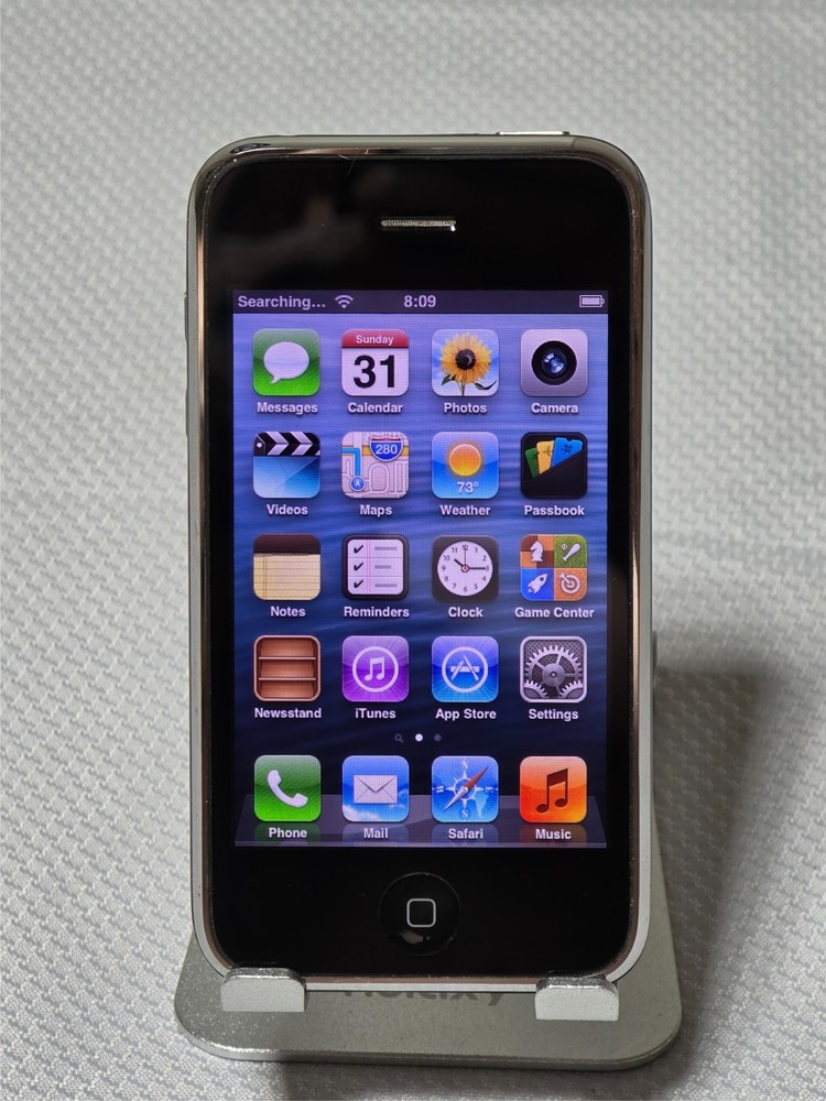 Apple iPhone 3GS 8GB A1303 Black