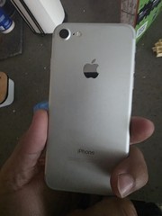Apple iPhone 7 Silver 4.7″ 12MP Quad Core 2GB RAM Smartphone
