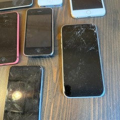 Iphone Ipad Ipod Lot Broken for Parts/Repair Lot of 13 Various Makes/Models