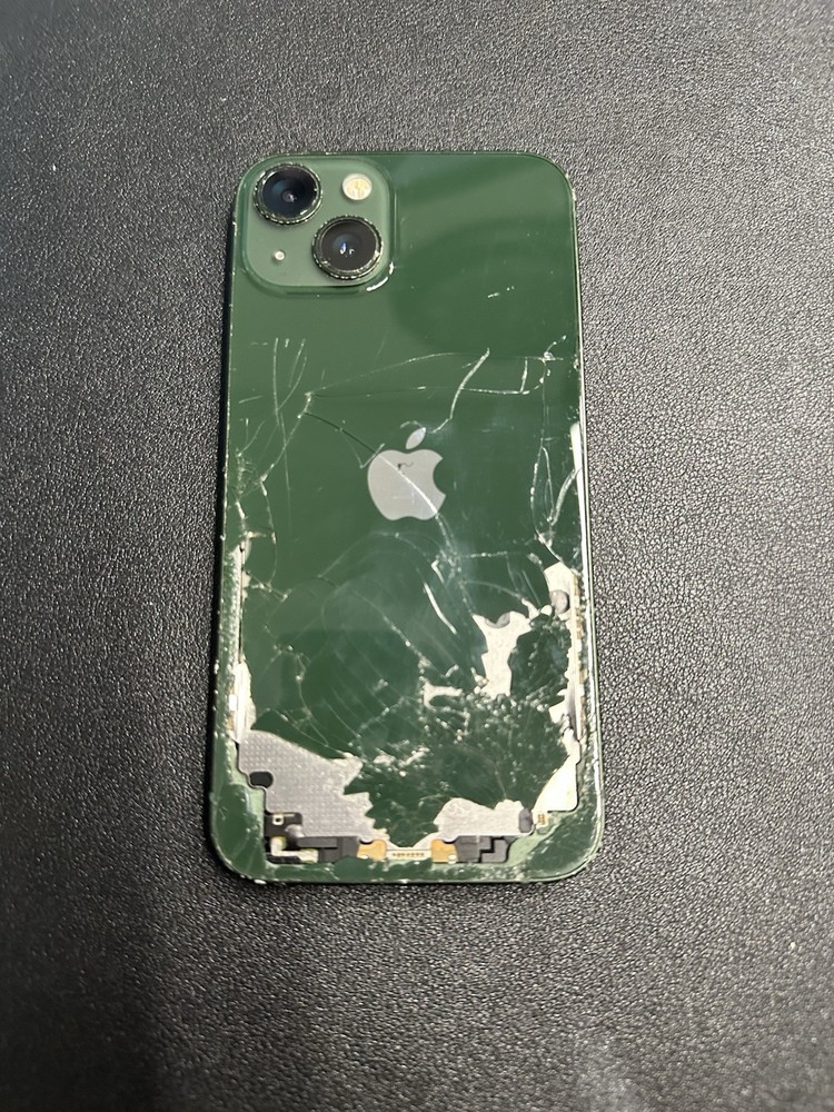 Apple iPhone 13 – Green – For Parts Only