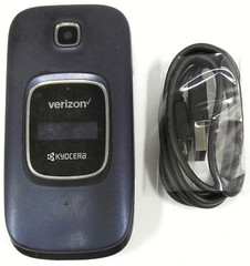 Kyocera Cadence S2720 – Blue and Black ( Verizon ) 4G VoLTE Flip Phone – Bundled