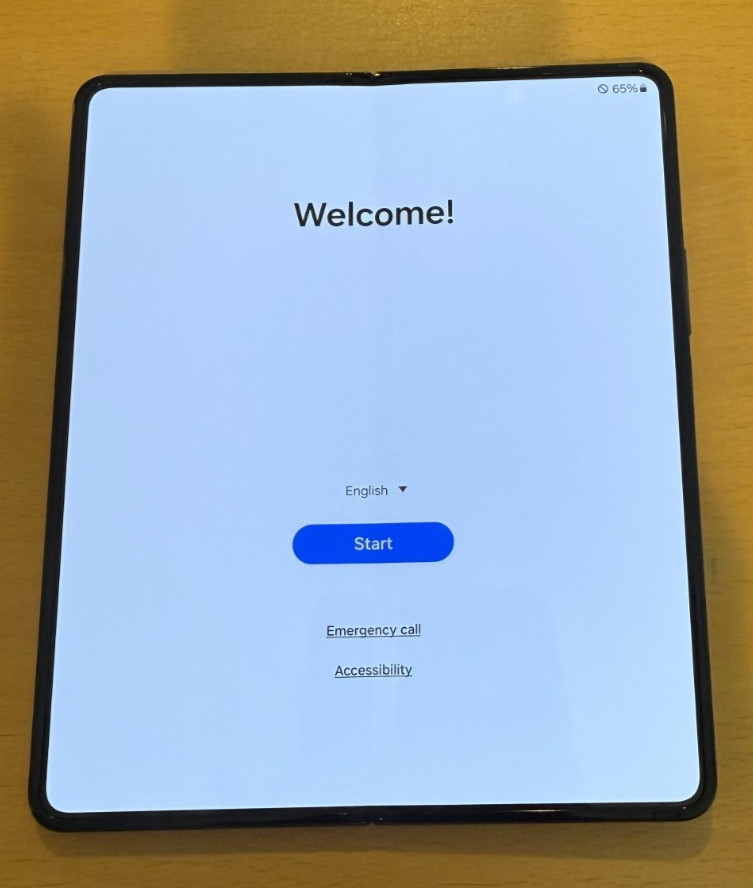 Samsung Galaxy Z Fold 4 5G – F936U – 256GB – UNLOCKED – BLACK
