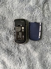 LG VX8360 Flip Phone — Black — Verizon CDMA — MicroSD — Untested