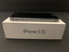 Apple iPhone 5s – Space Gray – 32GB – Factory Unlocked (Model A1533) – Phone/Box