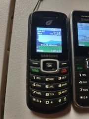 Samsung SGH S125G and SGH-T105Gx3 – Black (TracFone) Cellular Phone-gently used