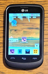 LG 305C / LG305C – Black and Gray ( TracFone ) Very Rare CDMA Cellular Phone