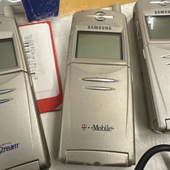 Lot Of 4 Samsung SGH-N105 GSM Cell Phone Rare Voice Stream Vintage Collectable