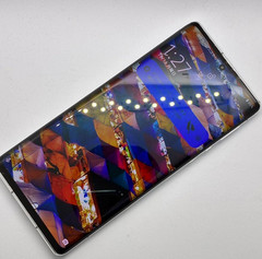 SHARP AQUOS R6 white