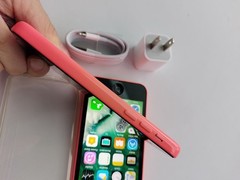 Apple iPhone 5c – 8 GB / 16 GB / 32GB – PINK (Unlocked) 90% NE W New Battery