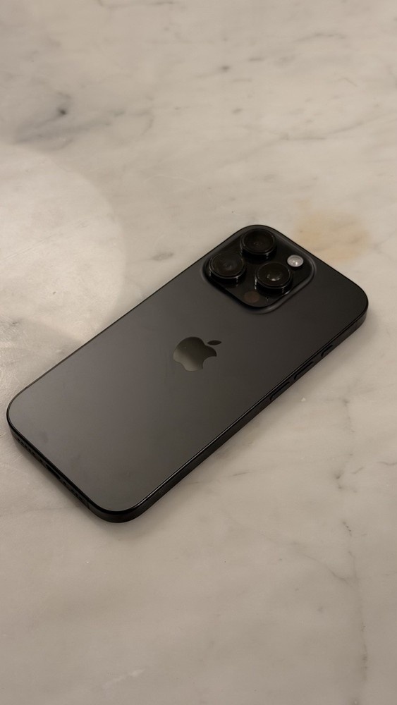 Apple iPhone 16 Pro – 256 GB – Black Titanium (Unlocked)