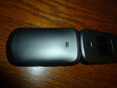 2 Flip Phones – Samsung Gusto Verizon Cell and E-Talk Kazuma – Flip Cell Phones