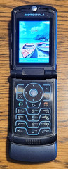 Motorola RAZR V3xx – Gray & Black ( Cingular ) Very Rare GSM Flip Phone -Bundled