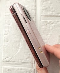 SHARP SH-03A NTT docomo Japanese Flip phone Pink Garakei Keitai kawaii Retro