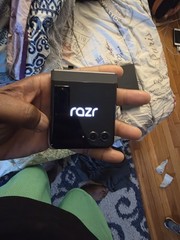 Motorola Razr Foldable Smartphone Black Android Mobile Phone Stylish Design