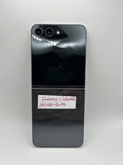 Samsung Galaxy Z Flip5 256GB Graphite – Factory Unlocked – Fair