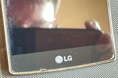 LG G4 H811 Metallic Gray (Unlocked) Smartphone – Cracked Screen – Won’t Turn On