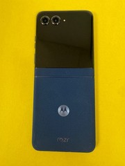 Motorola Razr 2025 – 256GB – XT2553-3 – Sea (T-Mobile) – Excellent