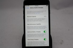 Apple iPhone SE3 Midnight A2595 iOS 18 64GB Verizon Only Battery Capacity 86%