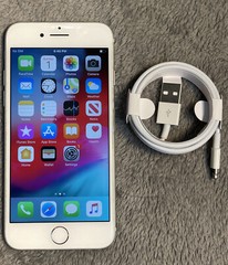 Apple iPhone 7 – 32GB – Silver (UNLOCKED) A1660 (CDMA + GSM) READ*