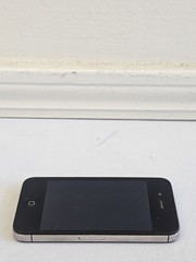 Apple iPhone 4S A1387 Smartphone Carrier – AT&T Storage – 16GB Tested and Works