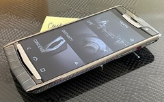 Genuine Vertu Signature Touch Clous De Paris Alligator Exotic 5.2″ ULTRA RARE