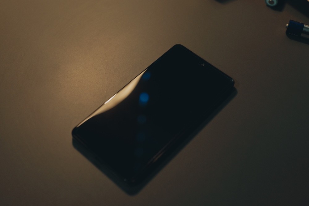 Essential Phone (PH-1) 128GB – Black (Unlocked) Smartphone – H7205 – LineageOS