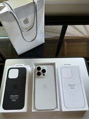 FACTORY UNLOCKED Apple iPhone 14 Pro – 256GB – Silver INCLUDES FREE ITEMS