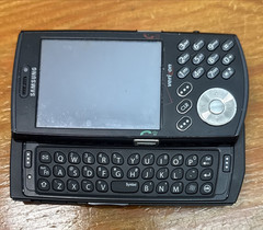 Samsung SCH-I760 Touchscreen QWERTY keyboard Digital Dual-Band Slider Smartphone