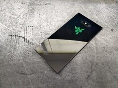 Unlocked Razer Phone 2 – 64GB – 8GB RAM – 120Hz LCD – 2.8Ghz CPU – Mirror Black