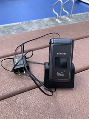 Samsung Haven Flip Cell Phone Model SCH-U320 (Verizon) With Charger