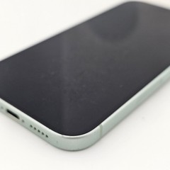 Apple iPhone 15 – A2846 – Unlocked 128GB Green – *BAD DISPLAY/ULTRAWIDE CAMERA*