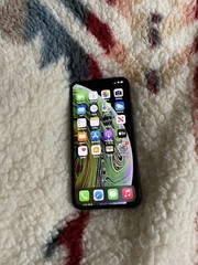 Apple iPhone XS – 256GB – Space Gray (Unlocked) A1920 (CDMA + GSM)