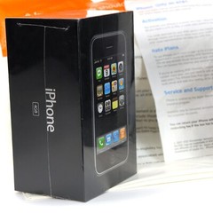 Apple iPhone 2G 4GB – w/ Headset & AT&T Retail Bag New Sealed in Box 2007