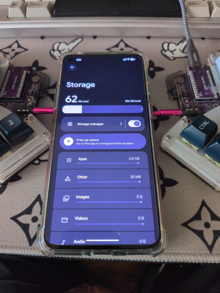 OnePlus 8T KB2005 256GB GSM Unlocked – Good – LineageOS