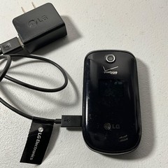 LG LG -VN170 Revere 3 Cellphone Black (Verizon) Vintage Phones Flip