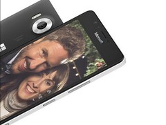 Microsoft Lumia 950 Dual SIM 5.2″ 3G 4G Wifi 20MP Windows Unlocked Smartphone
