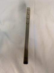 Apple Iphone 4s White Model A1387 – WORKS – Needs Sim Card – AT&T