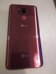 LG G7 ThinQ 64GB Red Unlocked- Working – Has shaded rectangle in screen