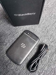 BlackBerry Q10 – Unlocked 3.1″ 8MP 4G 16GB GPS Bluetooth Cellphone
