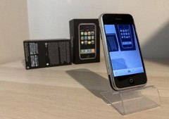 Apple iPhone 1st Generation 8GB A1203 – iOS 1.0 – Rare Matching Box! Final Sale!