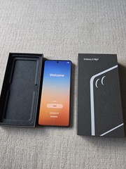 Samsung Galaxy Z Flip 7 5G 256GB – Blue Color (T-Mobile Only) – Open Box